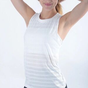 White Zyia Chill Tank M NWOT